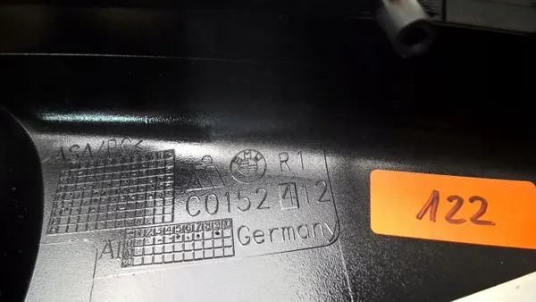 BMW C0152412 Carcasa Espejo Derecho Inferior OE image 5