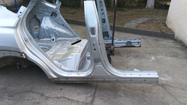 Panel de umbral derecho pilar B OEM Hyundai Tucson III image 2