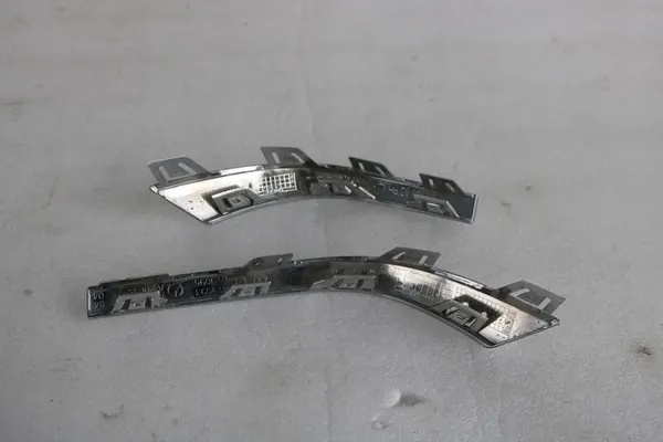 MERCEDES W206 LISTELLO CROMATO SINISTRO O DESTRO POSTERIORE image 3