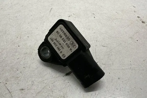 MAP Sensor MERCEDES-BENZ A (W176) 2.0L diesel image 2