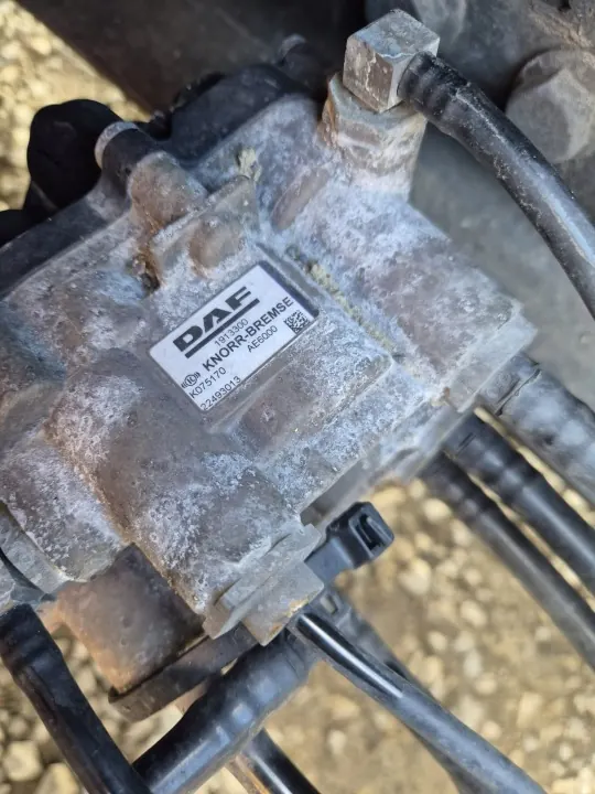 6-Circuit Valve DAF XF106 CF85 1913300 Original image 2