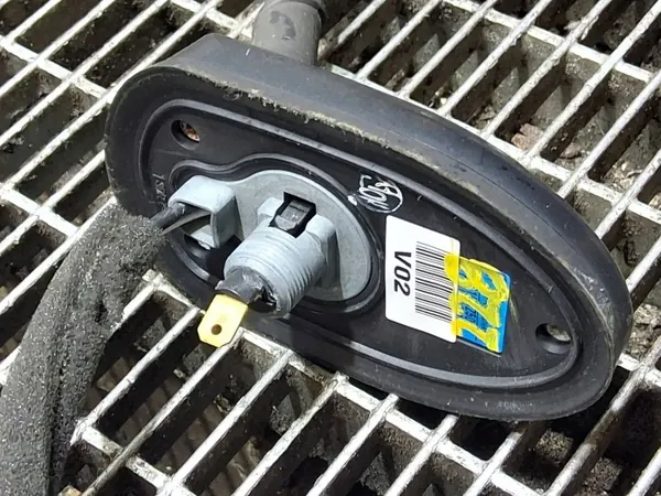 Hyundai i40 GPS-Antenne OEM SKE57133 - Gebraucht image 6