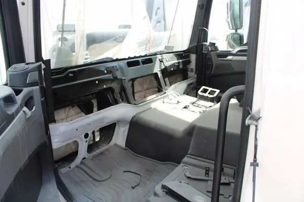 Cabina MAN TGM 18.290 usada - OEM 18.290 Euro 6 image 8