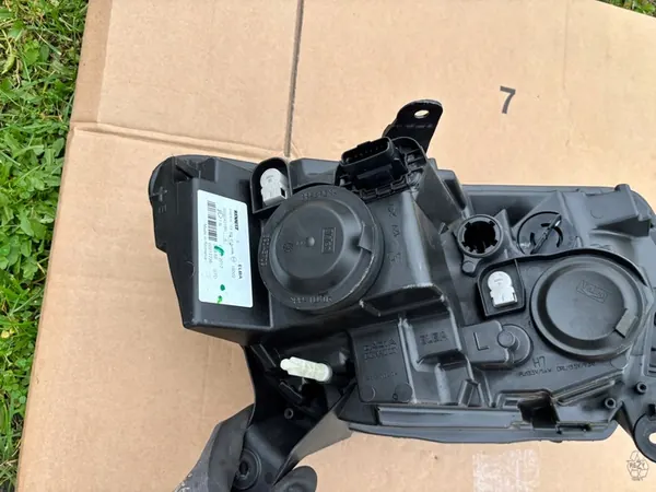 DACIA SANDERO II 2 LIFT 17+ VASEN LED VALO 260604218R image 10