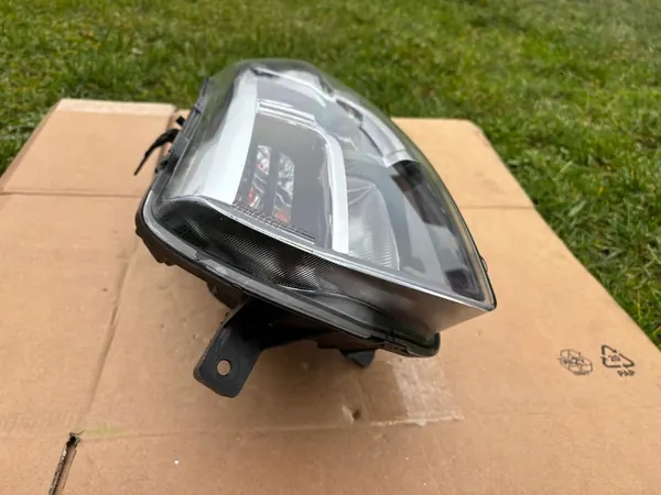 DACIA SANDERO II 2 LIFT 17+ VASEN LED VALO 260604218R image 7