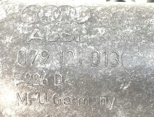 Vattenpump Hölje AUDI A8 RS6 RS8 4.0 TFSI image 4