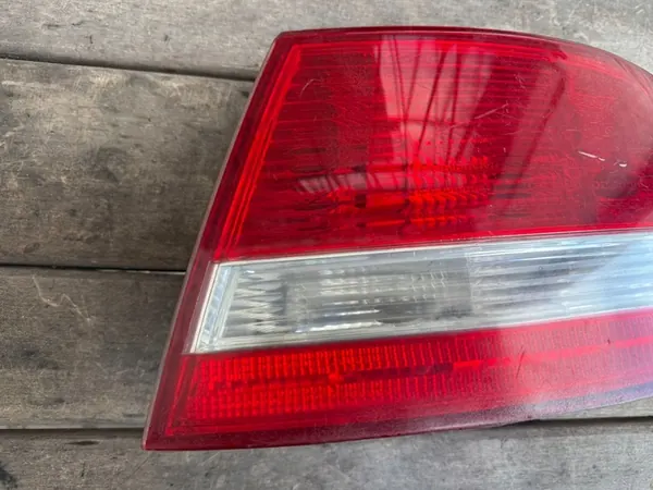 AUDI A6 C6 2004-2008 Oikea Takavalo 4F5945096D image 2