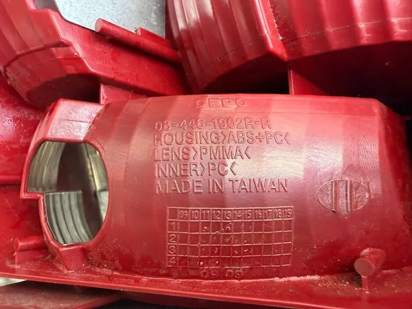 AUDI A6 C6 2004-2008 Oikea Takavalo 4F5945096D image 6