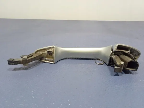 Mercedes B-klass W246 Höger Bakdörrhandtag OEM A2047600270 image 3
