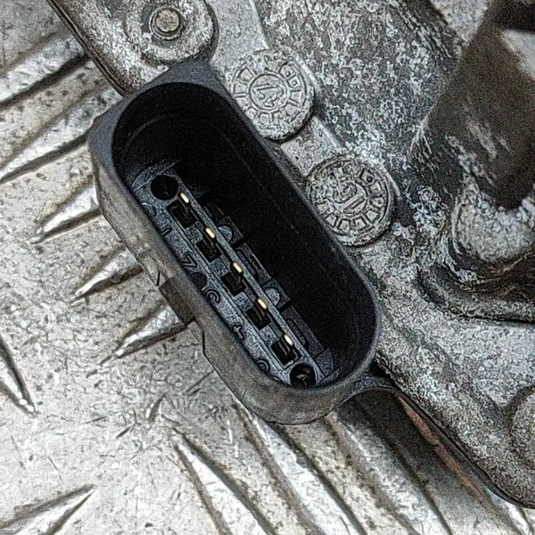 VW Uitlaatactuator OEM 5Q0253691J voor Passat B8 image 6