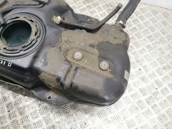 Hyundai polttoainesäiliö OEM 31161-Q0000 i20 III image 5