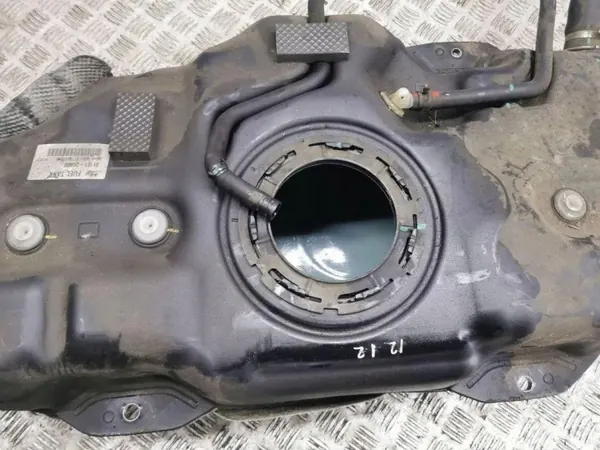 Hyundai polttoainesäiliö OEM 31161-Q0000 i20 III image 6