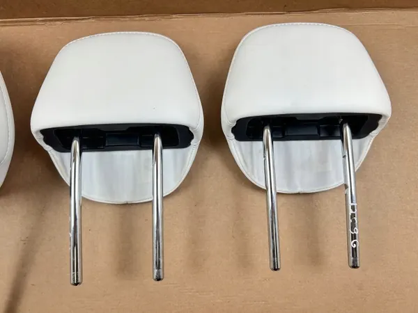 Tesla Model S Frontkopf OEM MAM81899 - Gebraucht image 7