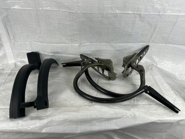 Mercedes CLS 257 Cubre Canal Maletero OEM A2577501200 image 2