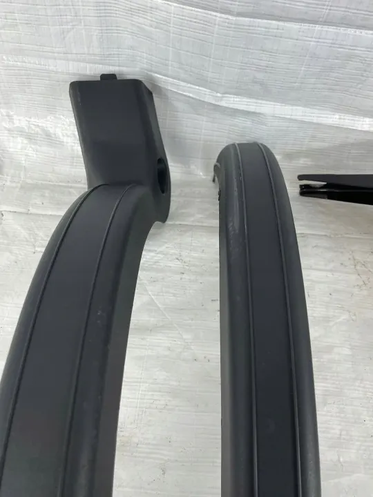 Mercedes CLS 257 Cubre Canal Maletero OEM A2577501200 image 3