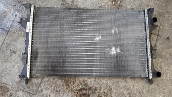 Radiador de agua Renault Laguna II 1.8 8200008764C image 2