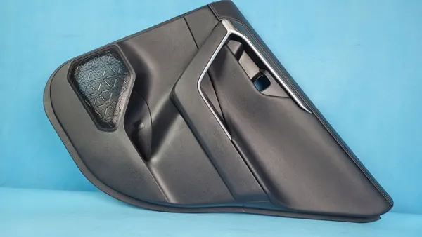 Garniture Portière Arrière Droite Toyota RAV4 V OEM 67613-X1B18 image 5