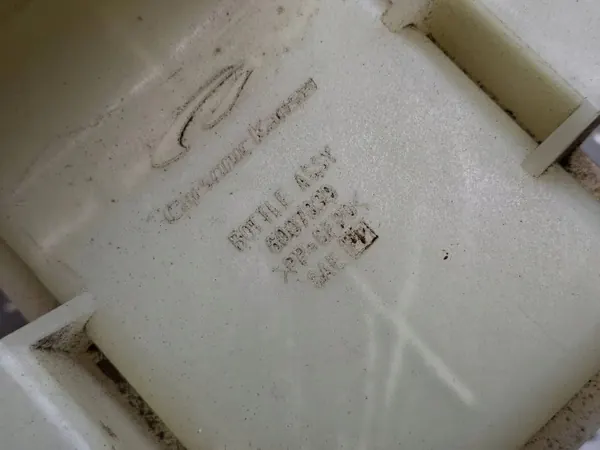 Uitzettank Tesla Model S 12-16 OEM S25165813 image 6