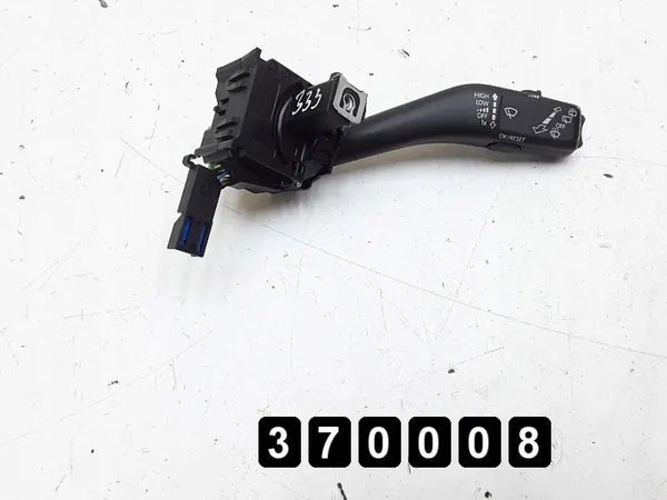 VW-kytkin OEM AM-370008 Touran 2008:lle image 2
