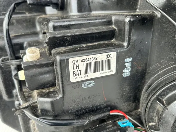 Linker Frontscheinwerfer Bi Xenon Opel Mokka 42344332 image 3