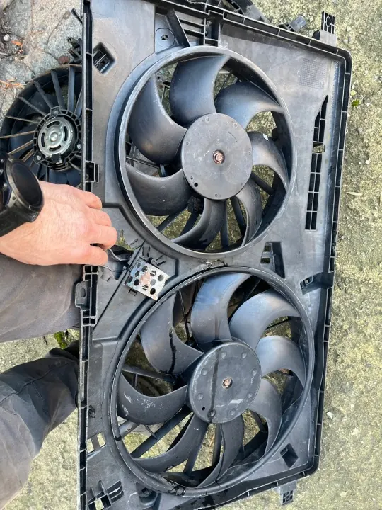 OEM Tuulettimen Kotelo Master Movano 10-19, 2.3L image 3
