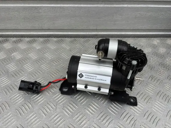 Bomba elevación suspensión RIVIAN R1T R1S OEM PT00055693-01 image 2