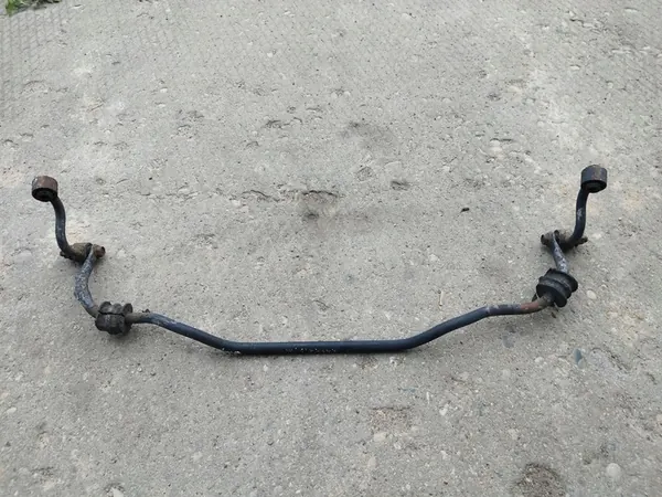 Stabilisateur arrière Nissan Qashqai 2008 image 1