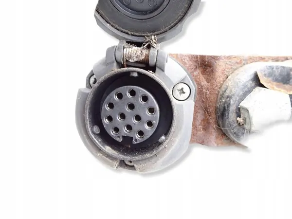 Käytetty hinauskoukku OEM 55R0110167 Dacia Sandero II:lle image 5