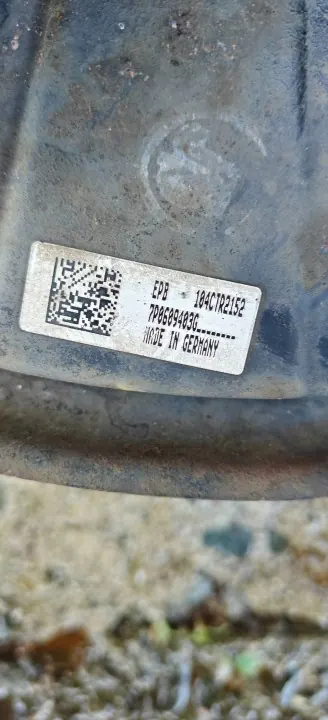 Mercedes Hinterachsschwinge links OEM 2460306 - Gebraucht image 5