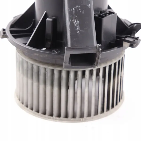 Lämmityspuhaltimen moottori Mercedes Sprinter W906 A0008356007 image 9