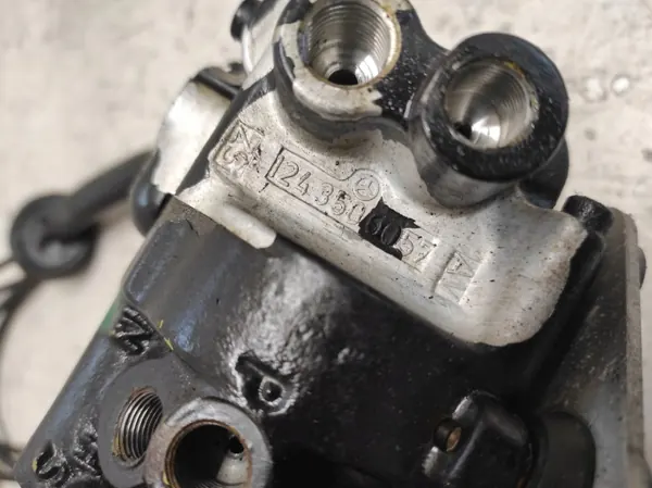 Mercedes ASD-ventil OEM 1243506057 - Begagnad image 5