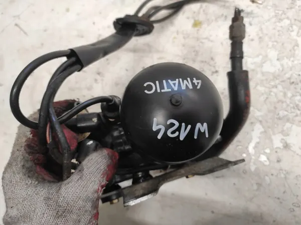 Mercedes ASD-ventil OEM 1243506057 - Begagnad image 7