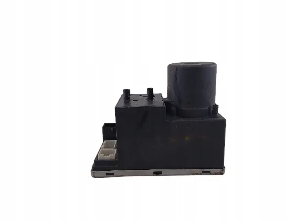 Audi A4 B5 centrale vergrendelingspomp OEM 8L0862257G image 2
