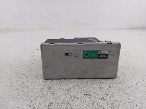 Audi A4 B5 centrale vergrendelingspomp OEM 8L0862257G image 5