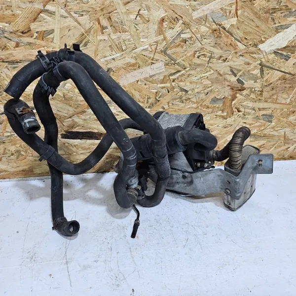 Mercedes-Benz E W212 Webasto verwarming OEM A2125002698 image 4