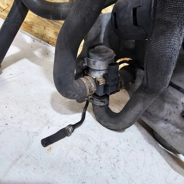 Mercedes-Benz E W212 Webasto verwarming OEM A2125002698 image 5