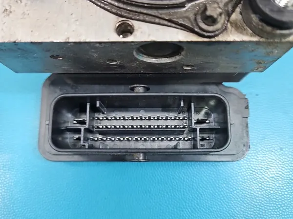 Pompe ABS d'occasion OEM 0265260989 Fiat Ducato IV image 7