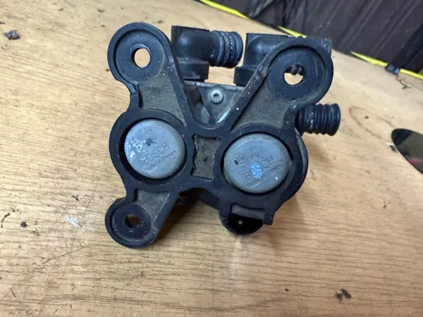 BMW OE 8391417 Verwarmingsventiel image 2