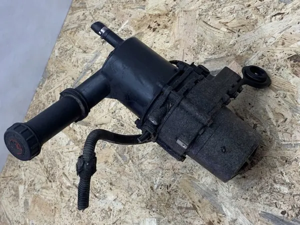 Peugeot 308 Servostyrningspump OE 9648744580 image 3