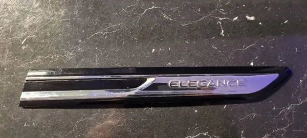 Volkswagen Arteon Emblem OEM 3G8853689M - Begagnad image 2