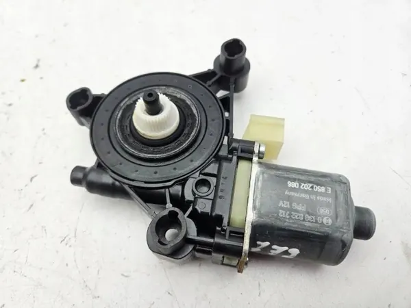 Régulateur de vitre droite arrière Audi Q3 F3 OEM 0130822712 image 3