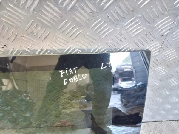 Fiat Doblo vänster bakre sidoruta OEM SZYBA BOCZNA image 3