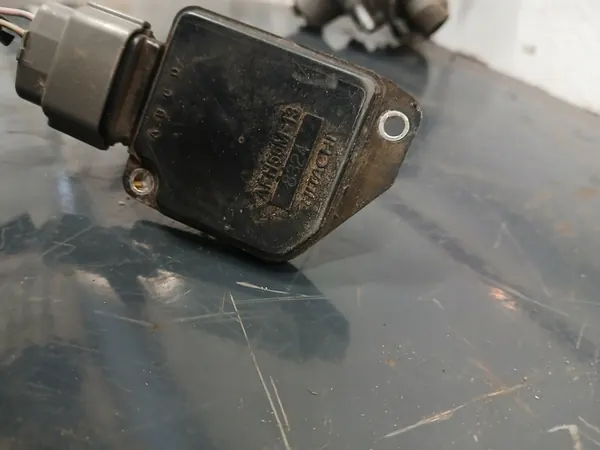 Massaluchtmeter Suzuki Vitara I 2.0 V6 AFH55M13 image 2