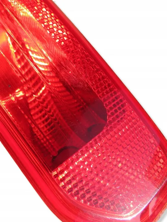 Volvo XC40 II Rechte Heckleuchte Stoßstange OEM 31656866 image 6