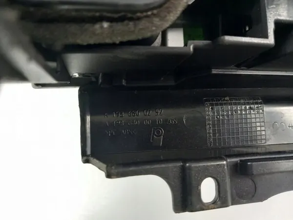 CHRYSLER CROSSFIRE middenconsole lifttunnel OEM A1936800252 image 10