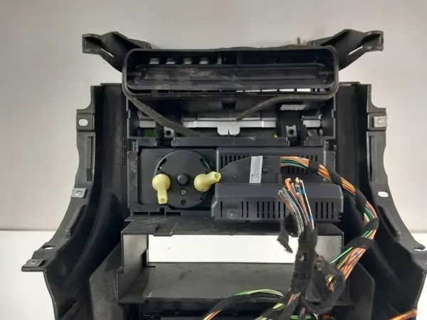 CHRYSLER CROSSFIRE middenconsole lifttunnel OEM A1936800252 image 8