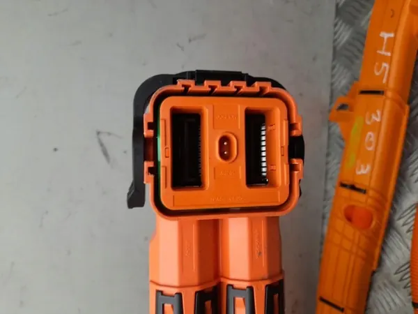 Laddningskabel XPeng P7 OEM 8415004EF1 - Begagnad image 3