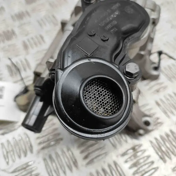 BMW Ölpumpe OEM 7624135 für X1 F48 F49 2020 image 5