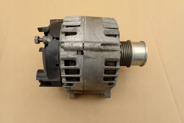 AUDI A1 Vaihtovirtageneraattori 05E903026Q OE image 2