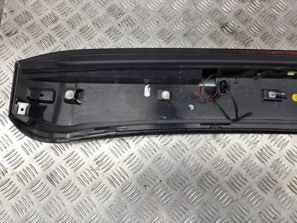 Audi Q5 (8R) Kofferraumspoiler OEM 8R0827933 image 4